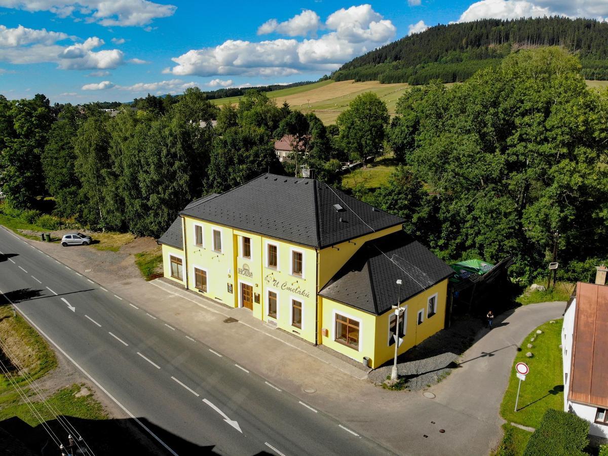 U Čmeláků Hotel Červená Voda Exterior foto